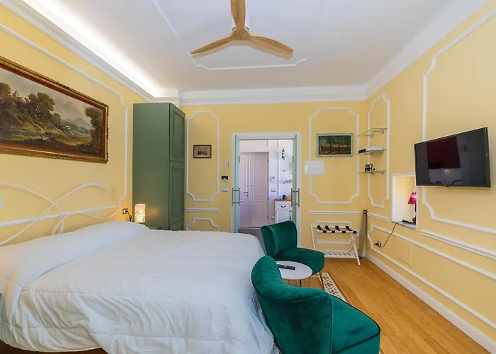 Laura * Finale Ligure